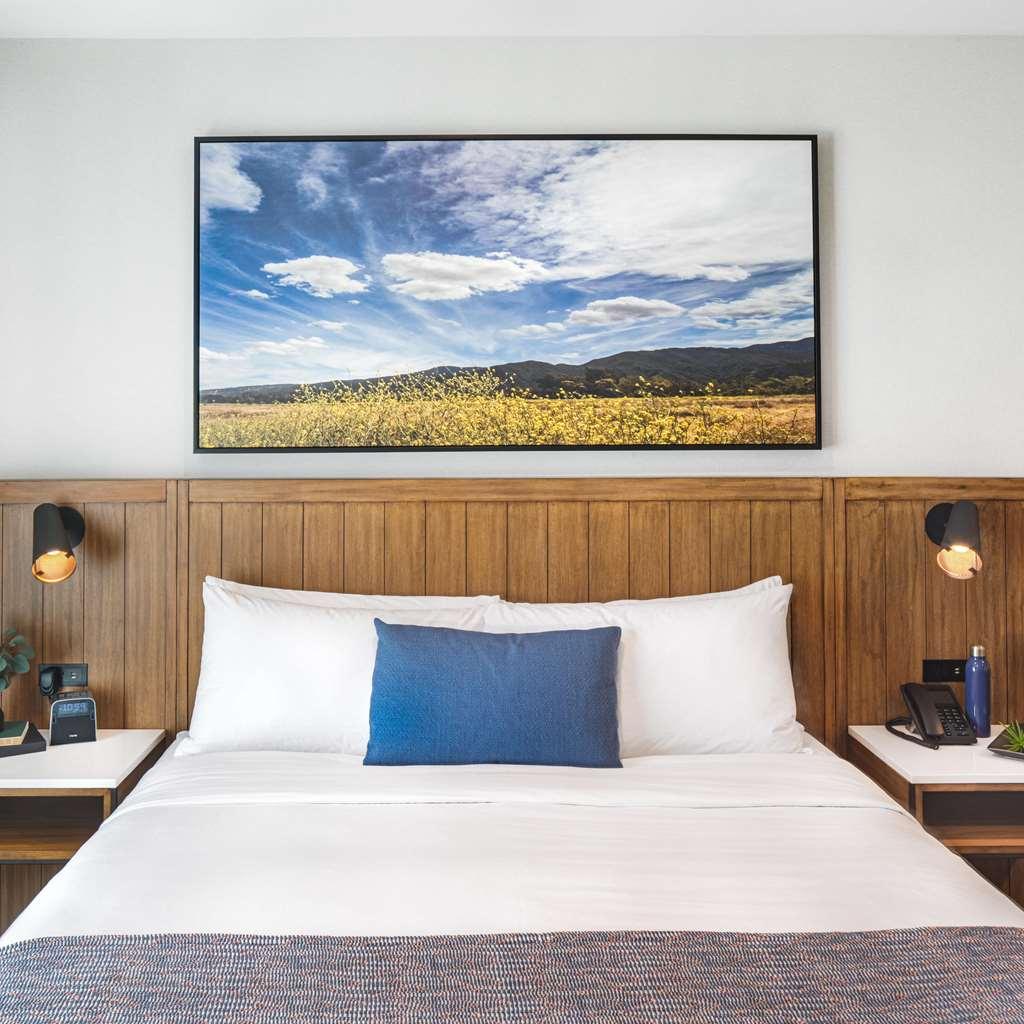 Ayres Hotel Vista Carlsbad Room photo